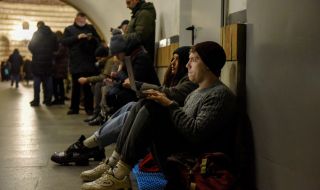 След руските удари: водоснабдяването в Киев е прекъснато, метрото е спряно