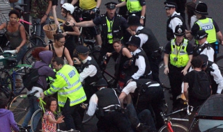 В Лондон задържаха петима по подозрение за тероризъм