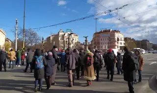 За кратко: Протестиращи срещу демонтажа на МОЧА блокираха Орлов мост