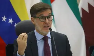 Делси Родригес праща дипломата Феликс Пласенсия на преговори във Вашингтон в четвъртък. Там ще е и Мария Мачадо