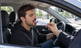 How does a sample turn into a “positive result in a field drug test?