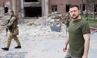 Зеленски посети Черноморск, за да се запознае с товаренето на зърно