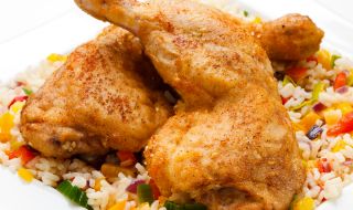 Рецепта на деня: Пиле с ориз и червени чушки, приготвено с мултикукър