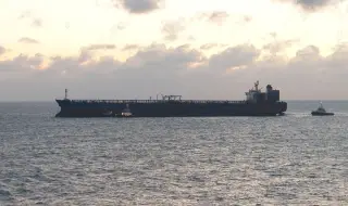 Следят за замърсяване морето край Ахтопол