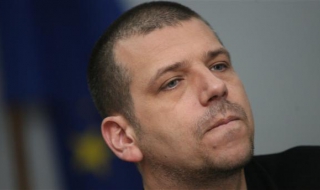 Калин Георгиев: Налудничаво е да сваляме картите на масата