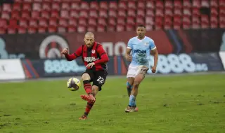 Локомотив София и Арда не се победиха на тежкия терен в "Надежда"