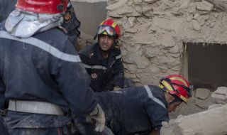 Спасителните операции след земетресението в Мароко продължават 