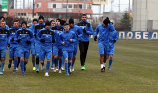 Левски чака 5-ма нови футболисти