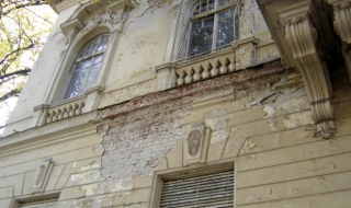 Защо рухват старите сгради в центъра