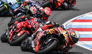 Испански триумф на подиума в драматичния MotoGP старт в Индонезия