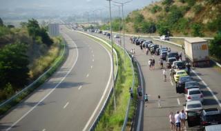 Магистрала „Тракия“ е затворена заради зверско меле