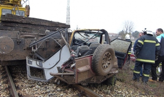 Жп. влекач помете офроудъри край Русе