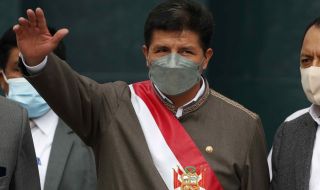 Перу: Президентът оцеля след втори опит за импийчмънт