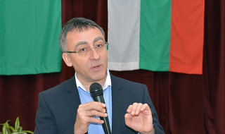 До дни става ясно дали ще има нови учебници за 1-ви и 5-и клас