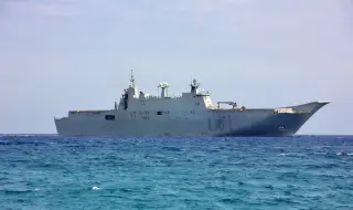 Испански военен кораб се насочи към плавателен съд, който може да бъде отвлечен от пирати