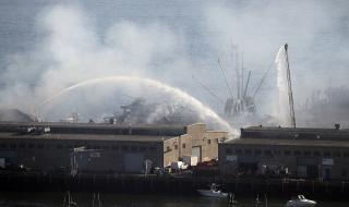 Пожар избухна на кей в Сан Франциско (ВИДЕО)