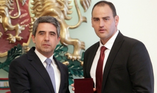 Плевнелиев награди изтъкнати спортисти на Левски