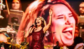 Raye превърна личната история от сингъла „Nightingale Lane“ в символична плоча