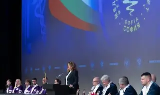 Йотова: Дължим ежедневна подкрепа, разбиране и уважение към българските лекари