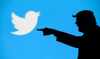 Туитър и Фейсбук блокираха профилите на Тръмп