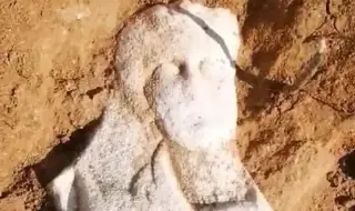 Археолози откриха мистериозно женско лице в Хераклея Синтика (ВИДЕО)