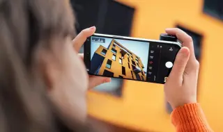 Leica представи аксесоар, който превръща iPhone в професионален фотоапарат