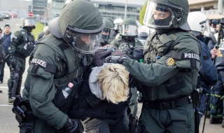 Над 400 ареста в Германия преди конгрес на крайно дясна партия