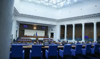 Председателски съвет в парламента решава дали да има извънредно заседание на НС