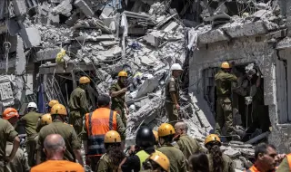 Касетъчен боеприпас избухна край централата на израелското Министерство на отбраната в центъра на Тел Авив