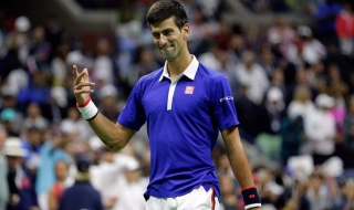 Новак Джокович стартира с трудна победа