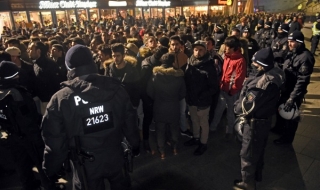 Обвиняват в расизъм полицията в Кьолн