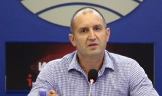 Радев: АПИ не спазва заръките на Борисов