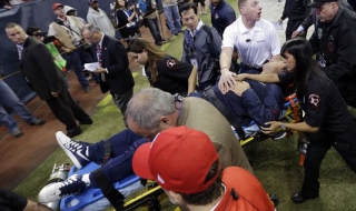 Треньорът на Хюстън колабира на терена (ВИДЕО)