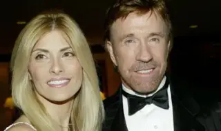 Чък Норис спал 5 месеца до болната си съпруга и я върнал към живот