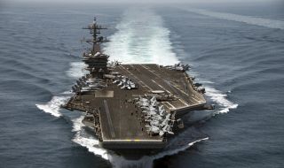 Американският флот демонстрира сила в Южнокитайско море