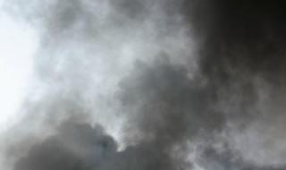 Взривове в Китай след авария на газопровод