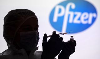 "Пфайзер/Бионтех" сключиха сделка с ЕС за доставка на още 200 млн. ваксини