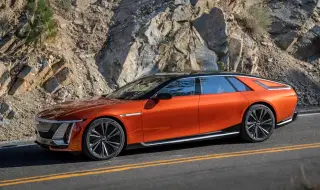 Cadillac предизвиква Rolls-Royce
