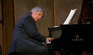 Достойно! Софийската филхармония отмени концерта на руски пианист