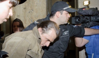 Един от нападателите на екипа на Спешна помощ в ареста