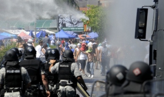 Масови етнически протести в Македония