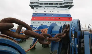 Руски ледоразбивач навлезе в териториалните води на Естония