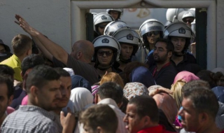 Труп на бебе изплува на гръцкия бряг