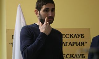 Тунчев се е самокарантинирал и не води тренировките на Локомотив