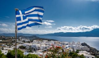 Гърците изпитват дълбоко недоверие към политическите институции