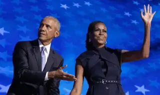 Барак Обама и Мишел се забавляват на суперяхтата на Стивън Спилбърг в Италия (СНИМКИ)