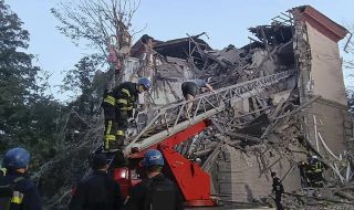 Най-малко 11 души бяха убити при руски обстрел в Запорожие