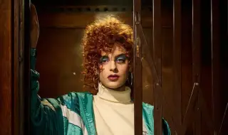 Дъщерята на Юлиан Вергов - Алена Вергова изгря и като певица в нова песен (ВИДЕО)