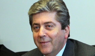 Първанов предложи сделка за конституционните промени