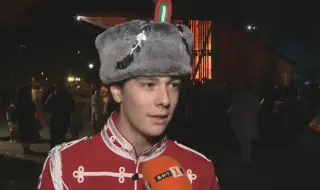 Внукът на Симеон Сакскобургготски се появи като гвардеец в Деня на будителите